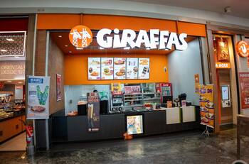 Promete “comida real”: Llega a Chile gigante del fast food brasileño que abrirá 52 tiendas en estas ciudades