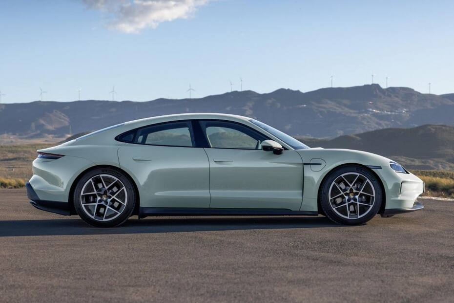 El nuevo Porsche Taycan tiene ligeros cambios en el exterior