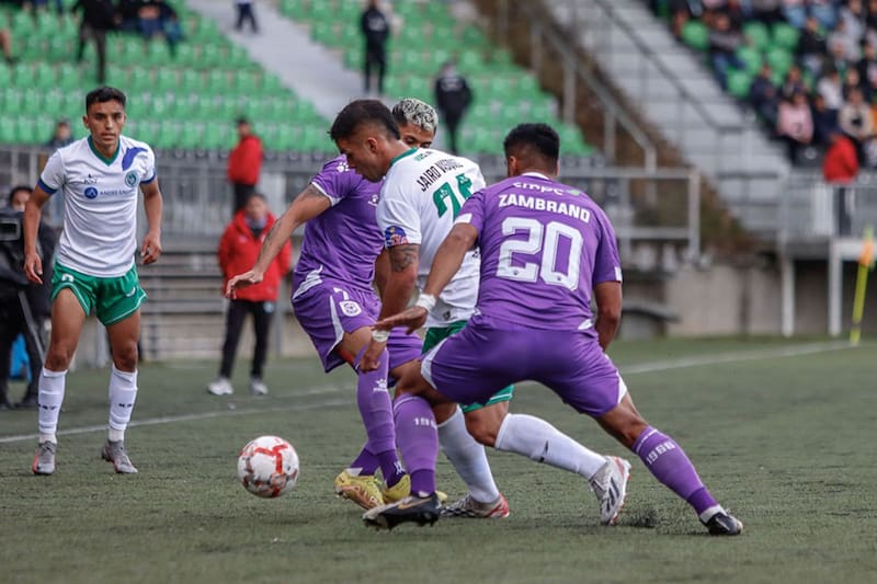 Deportes Concepción vs Deportes Puerto Montt será el otro partidazo por la parte alta de la tabla de Segunda División. Foto: Campeonato Chileno.