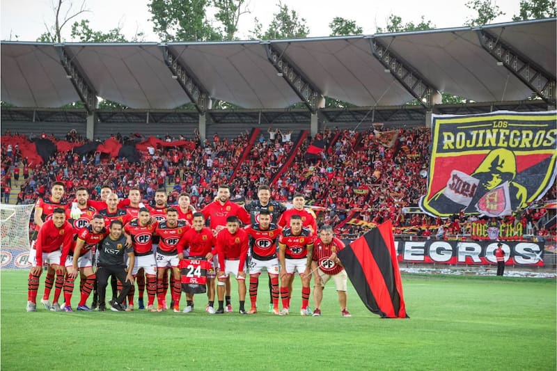 El público repletó el Fiscal de Talca para ver la clasificación de Rangers. Foto: X Rangers de Talca.