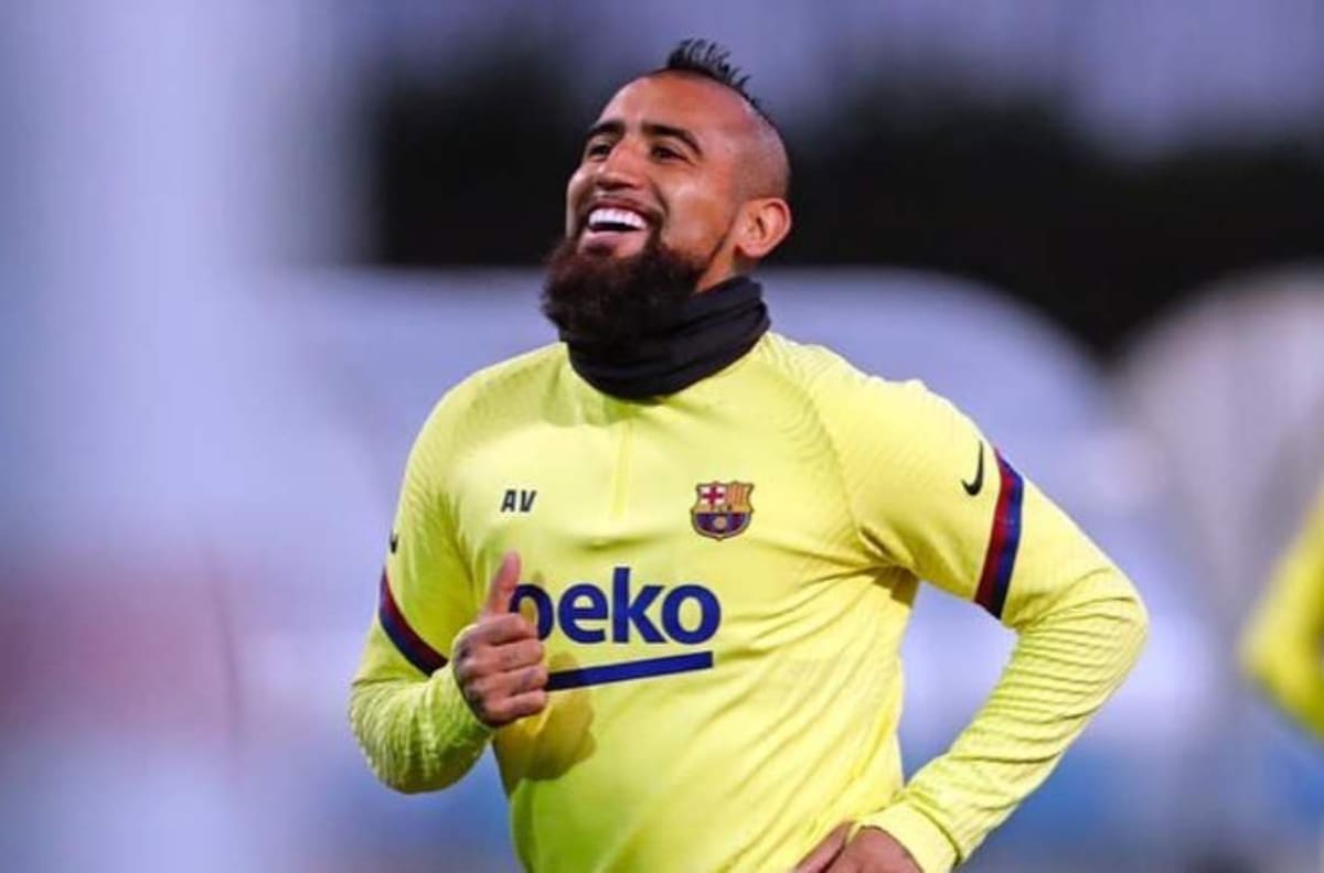 Arturo Vidal anunció transmisión en vivo con el Instagram de Rodelindo Román
