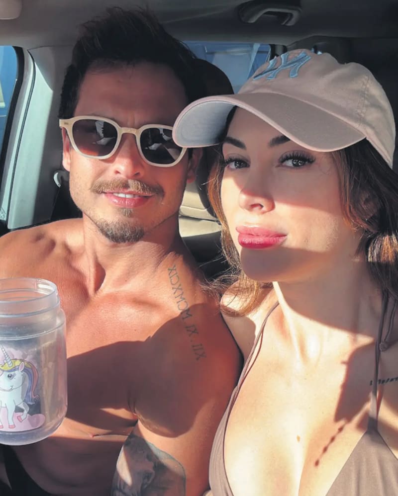 La modelo presentó a su pololo, Kelvin.