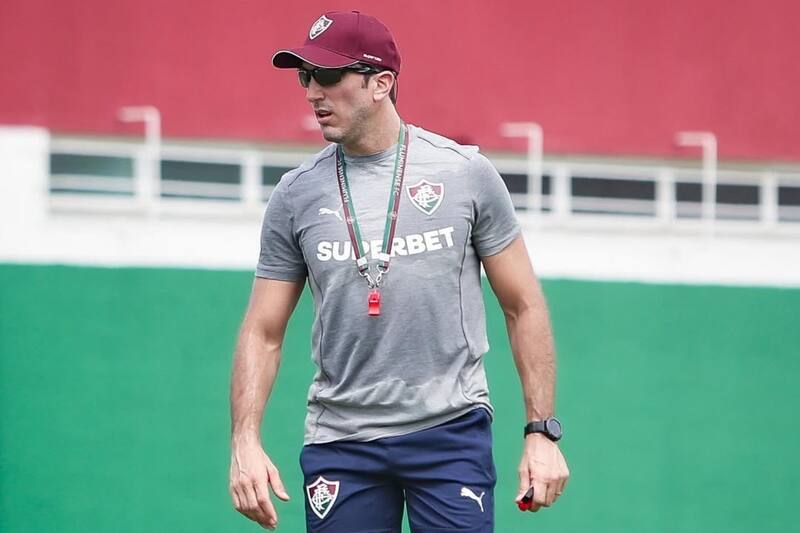 El entrenador de Fluminense fue operado en Brasil. Foto: Fluminense.