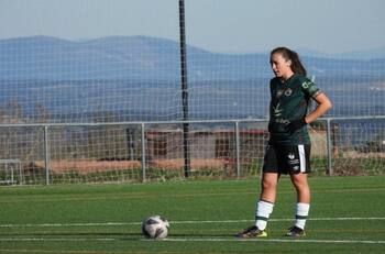 VIDEO | ¡Gol chileno en España! Sonya Keefe sigue en llamas en el Cacereño Femenino