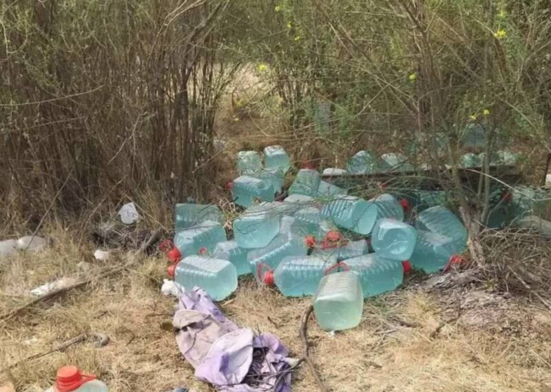 Municipalidad de Coronel confirmó hallazgo de 60 bidones con líquido acelerante en cerro