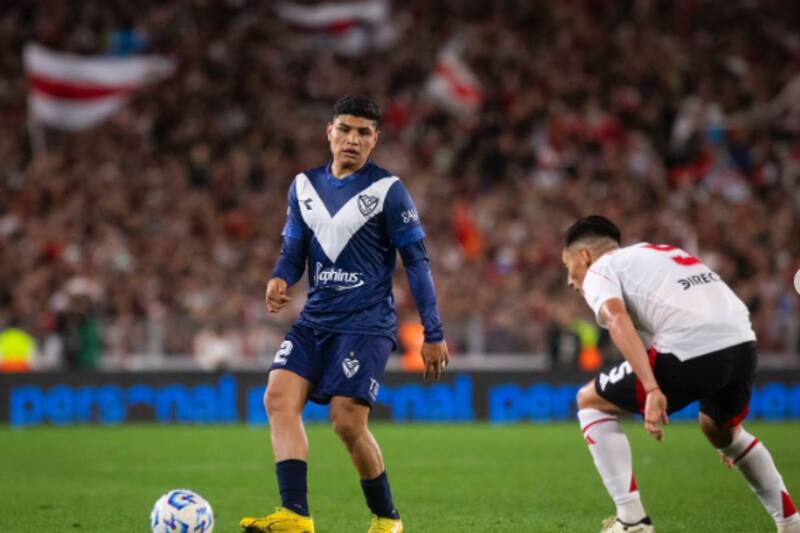 El volante argentino está en carpeta de Gremio, Sao Paulo, Fortaleza y Colo Colo