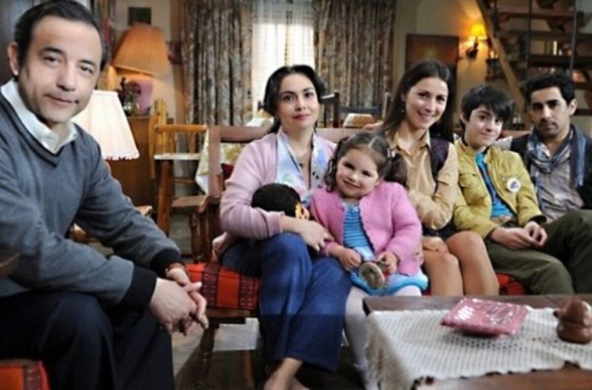 “Mi hija menor tiene polola”: Así es la vida de algunos personajes de la familia Herrera López de "Los 80" en el 2021