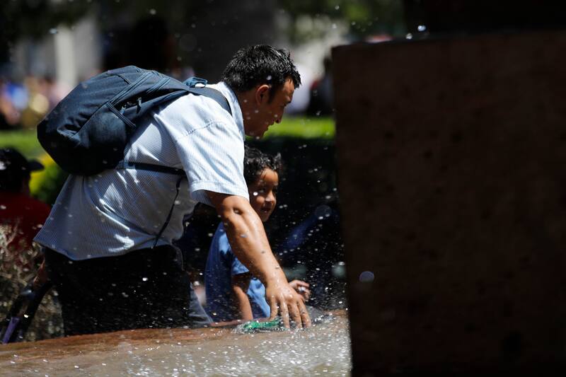 Los termómetros podrían incluso superar los 36°C en algunas zonas del país en los próximos días, advirtió la Dirección Meteorológica de Chile. Créditos: ATON Chile.