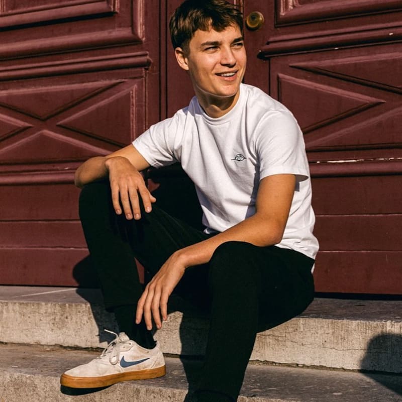 es Alexander Vandae en "Mar de Fondo"