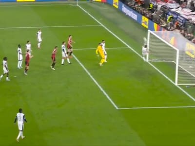 La impresionante salvada que ahogó el grito de gol del United y le dio la Europa League al Tottenham