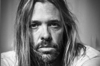 "No entiendo nada": Figuras del espectáculo nacional reaccionan al conocer la muerte de Taylor Hawkins de Foo Fighters