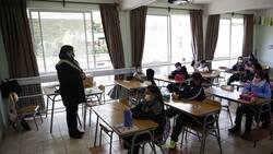 Clases presenciales: Minsal explicó nuevos aforos en salas y protocolos para alumnos no vacunados