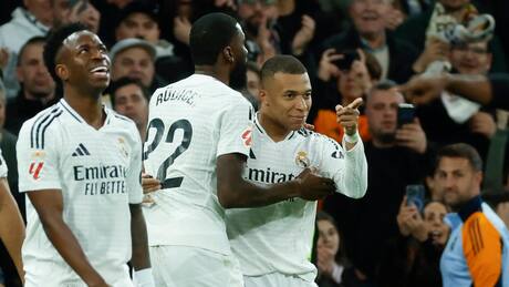 Mbappé rompe el silencio y sale en defensa de Vinícius tras los silbidos del Bernabéu
