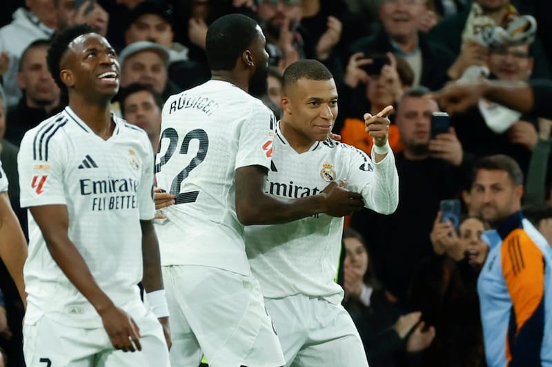 El francés fue expulsado en La Liga, pero puede estar en Champions League.