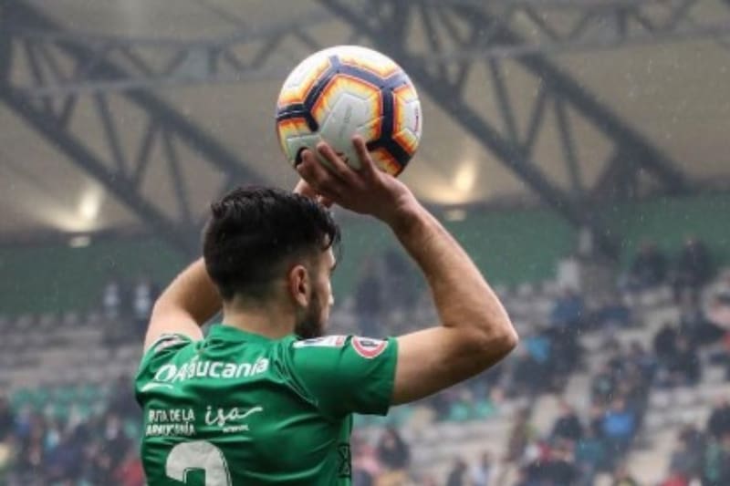 El defensa en su paso por Deportes Temuco.