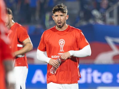 “Hace unos días se fue llorando”: hinchas de Independiente pierden la paciencia con Felipe Loyola
