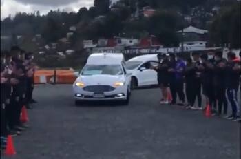 VIDEO: Plantel de Deportes Concepción le brindó una emotiva despedida a Nicolás Villamil