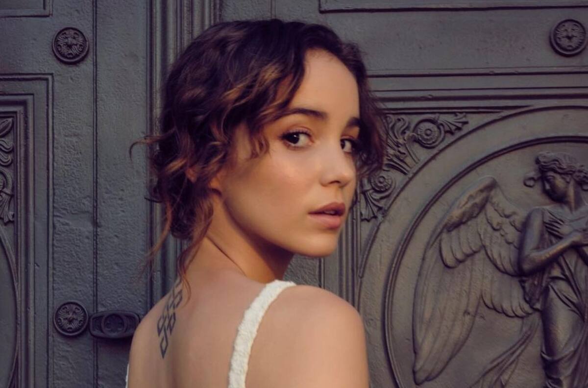Quién es Alba Baptista, protagonista de la serie de Netflix "Warrior Nun" y novia de Chris Evans
