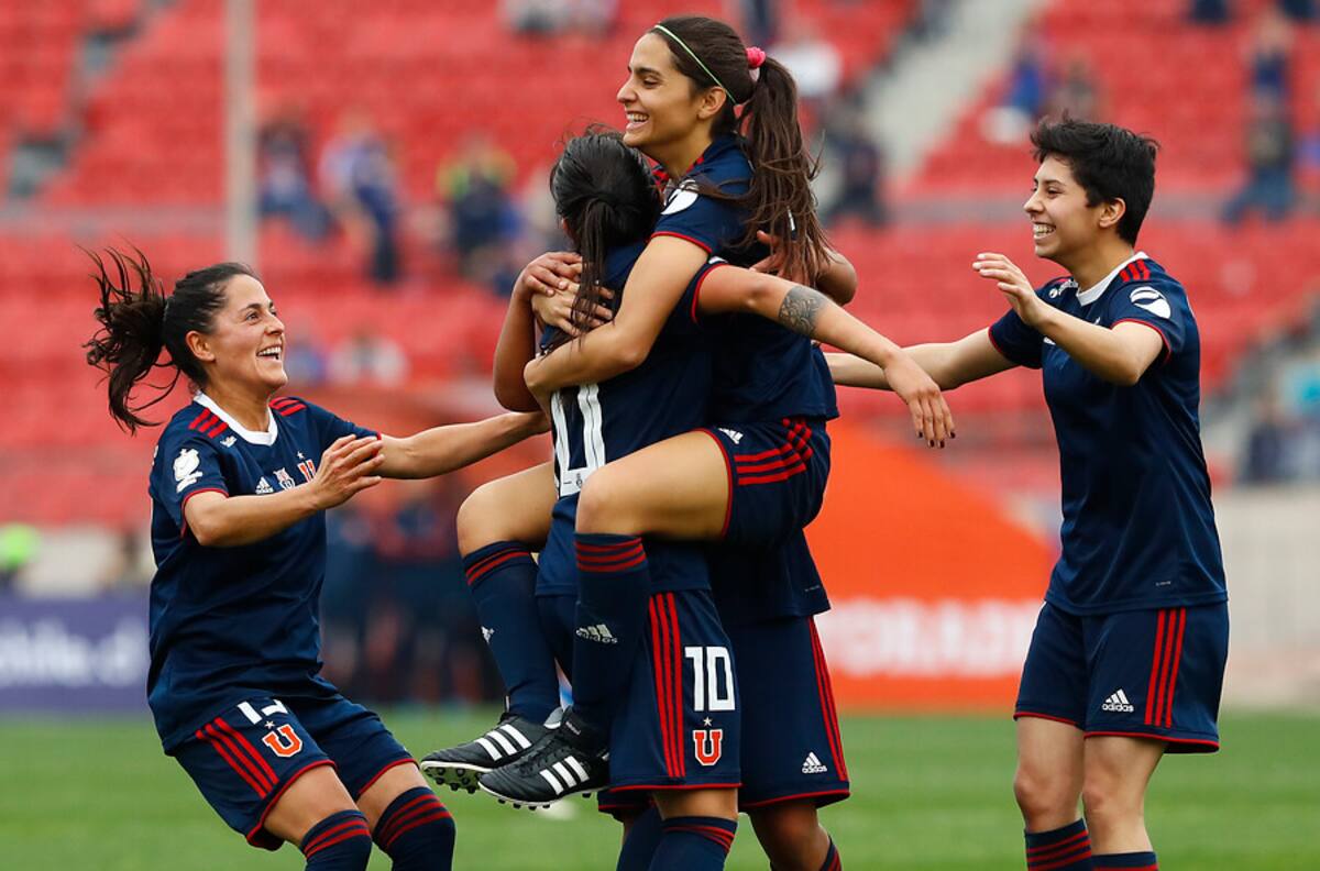 Daniela Zamora: "La U tiene un proyecto súper lindo con el fútbol femenino"