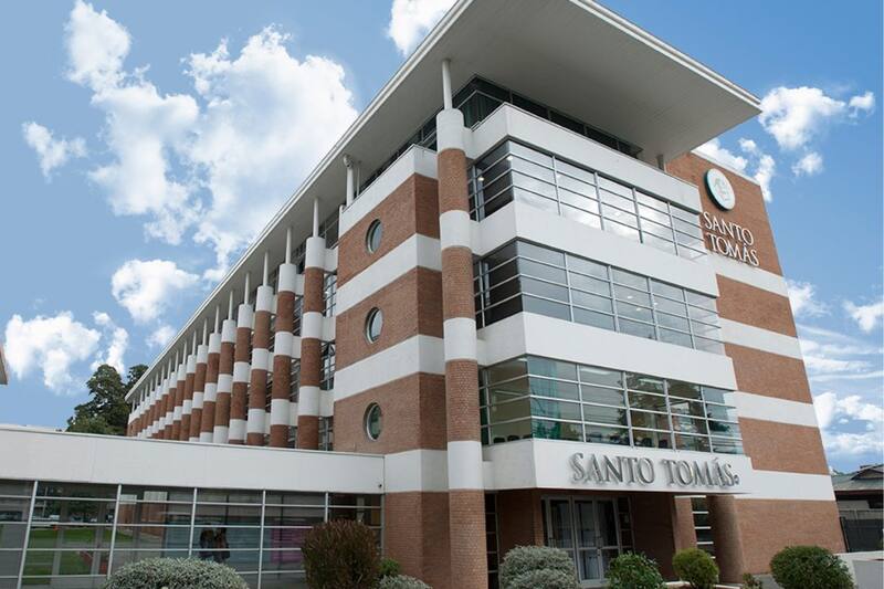 A la fecha, Universidad Santo Tomás ha publicado más de 10 ofertas de trabajo.