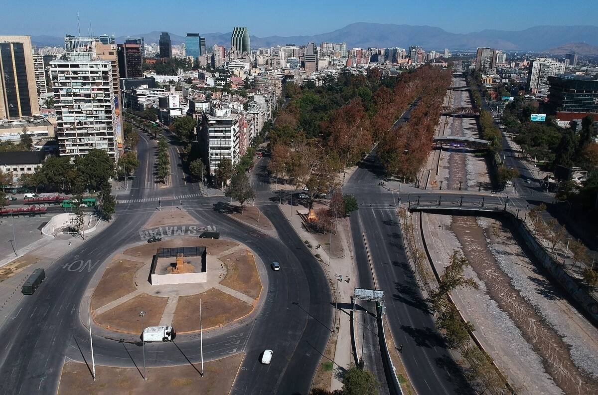 Colmed recomendó tener una cuarentena "corta" en la Región Metropolitana y con alta disminución de movilidad