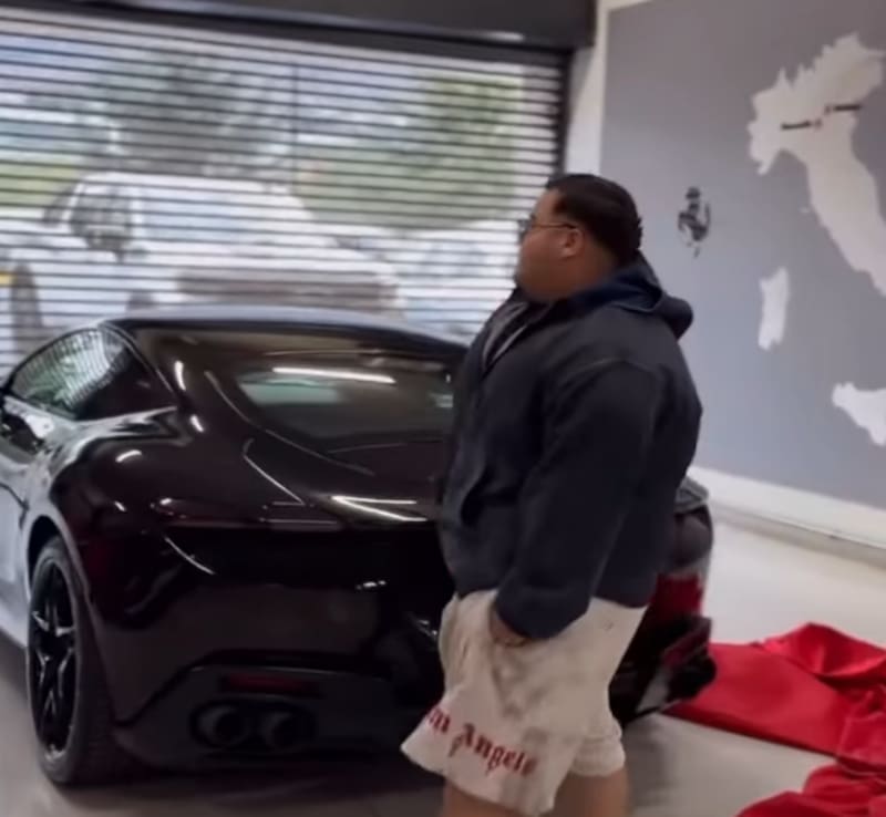 Los detalles del nuevo auto del cantante.