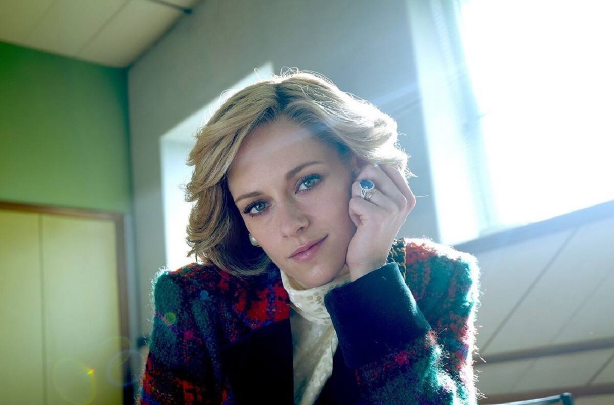 “Me quedaba dormida escuchando sus entrevistas”: Kristen Stewart explica las claves de su interpretación como Lady Di en “Spencer”