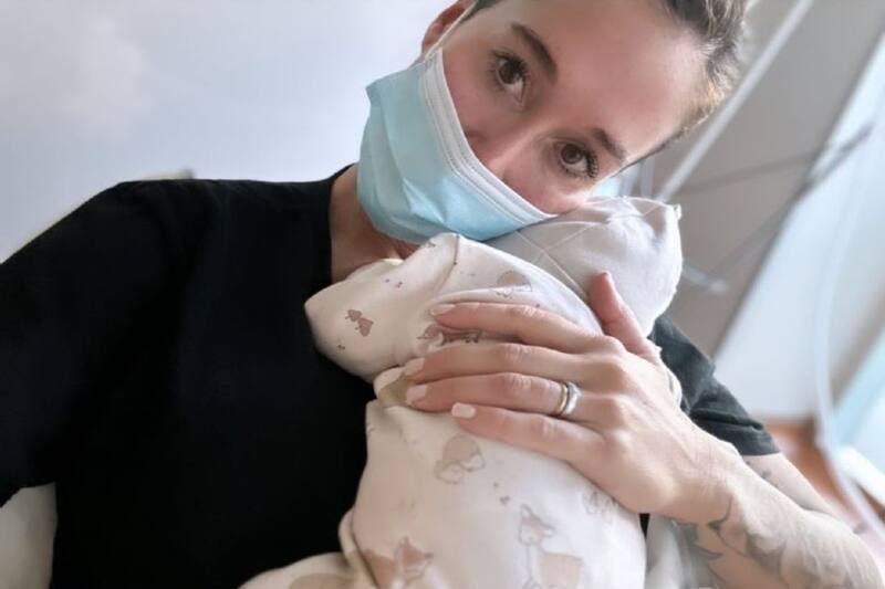 Vale Roth y su hija Antonia. Créditos: Instagram