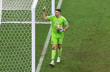 FOTO | "Dibu" Martínez fue tildado de payaso al comparar a sus compañeros de la Selección Argentina con caballos