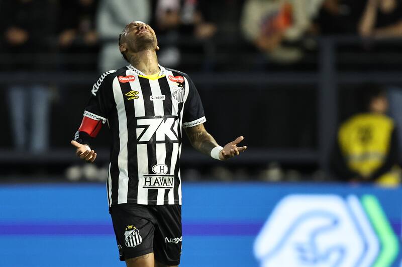 no ha tenido un buen retorno al Santos. Foto: EFE.