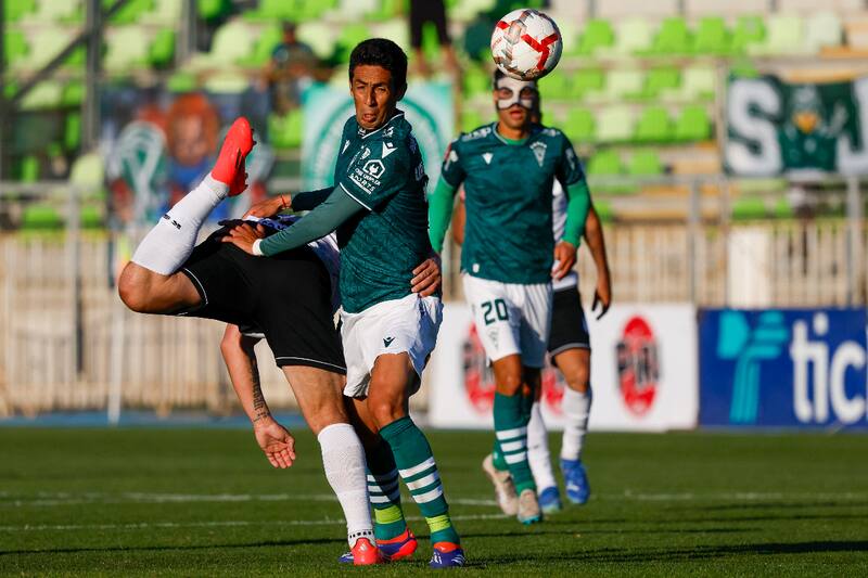 Santiago Wanderers y Santiago Morning igualaron 2-2 en un partido pendiente de Primera B jugado en Valparaíso. (Foto: Aton)