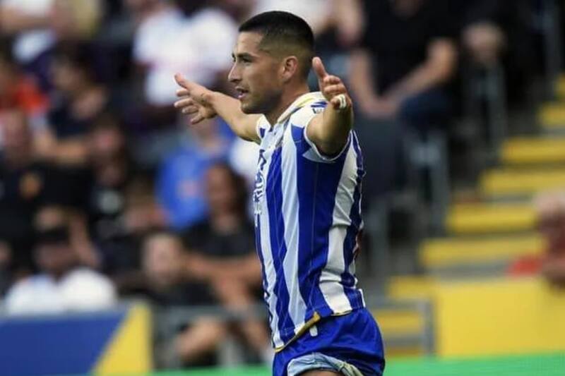 El chileno podría no ser inscrito por el Sheffield Wednesday para la segunda parte del año.