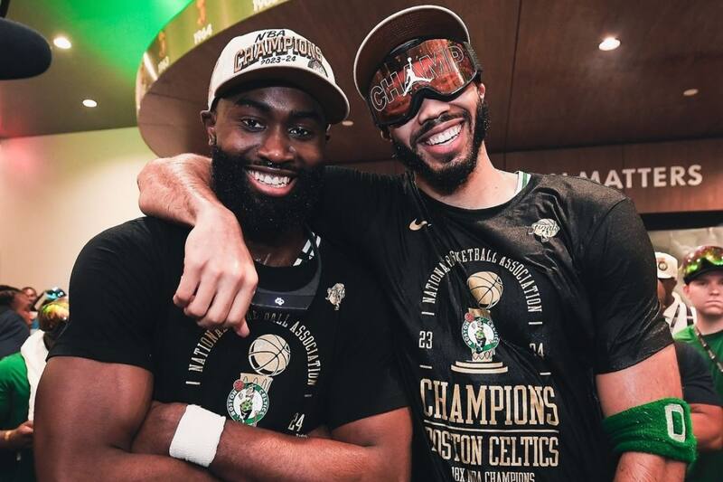 Jayson Tatum y Jaylen Brown tendrán contratos máximos en la NBA.