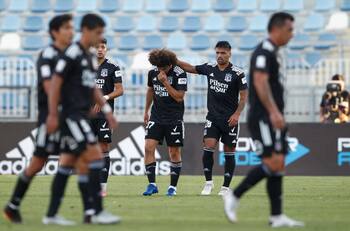 Defensa chileno que milita en el extranjero habría rechazado oferta de Colo Colo