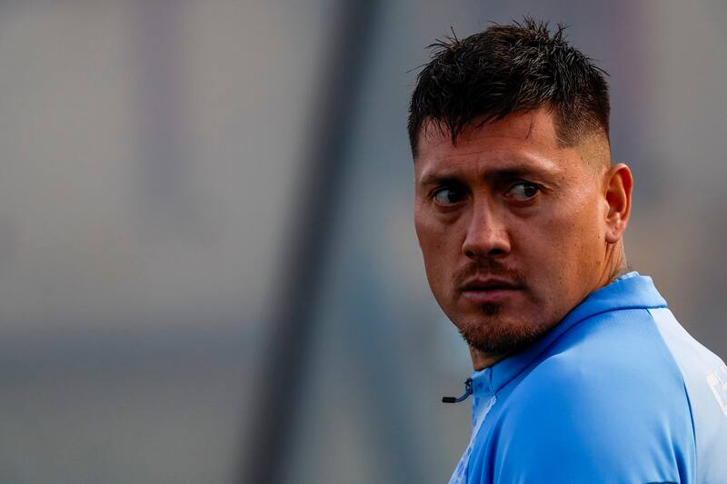 y su festejo tras el triunfo de la UC en el Clásico Universitario. Foto: Aton.