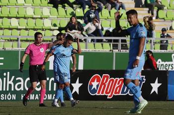 Con un defensor argentino a la cabeza: el ranking de los jugadores más "sucios" de la Primera B