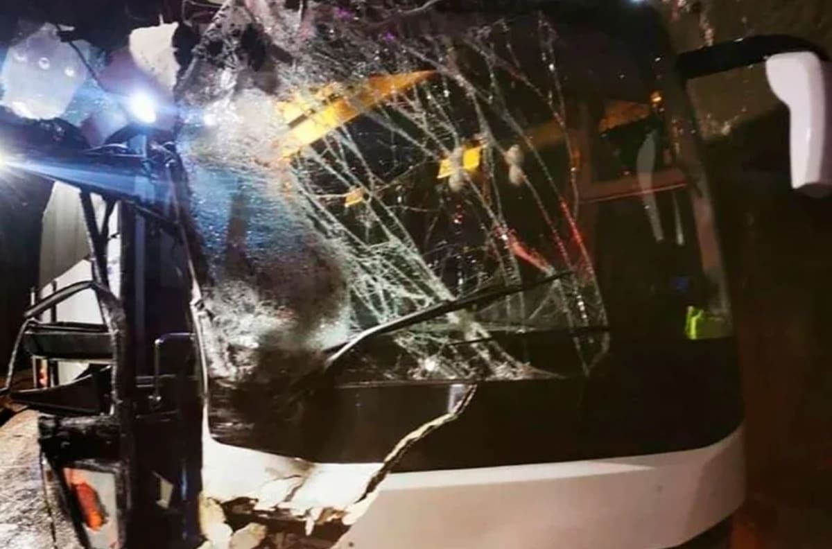 Un jugador quedó grave: Selección de Bulgaria sufrió terrible accidente antes de duelo por la Nations League