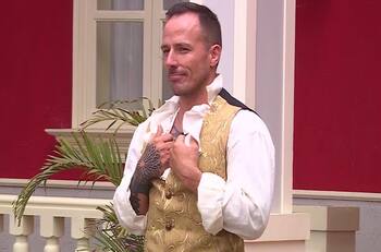 Gonzalo Egas abandonó a su equipo y asumió un nuevo rol en “Ganar o Servir”