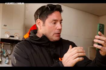 "Se conectó el Presidente": Pancho Saavedra recibió inesperada interacción durante transmisión en vivo durante "Lugares que hablan"