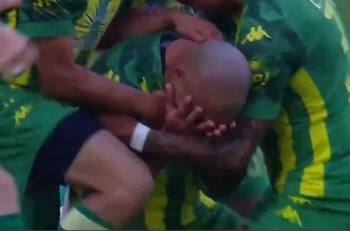 VIDEO | Santiago "Tanque" Silva se emocionó hasta las lágrimas tras volver al gol a sus 41 años