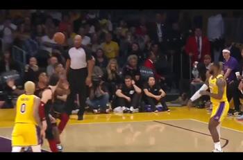 El espectacular pase con el que LeBron James escaló en el ranking histórico de asistencias de la NBA