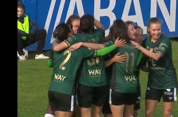 VIDEO | ¿La extrañarán en la U? Sonya Keefe debutó con gol en España