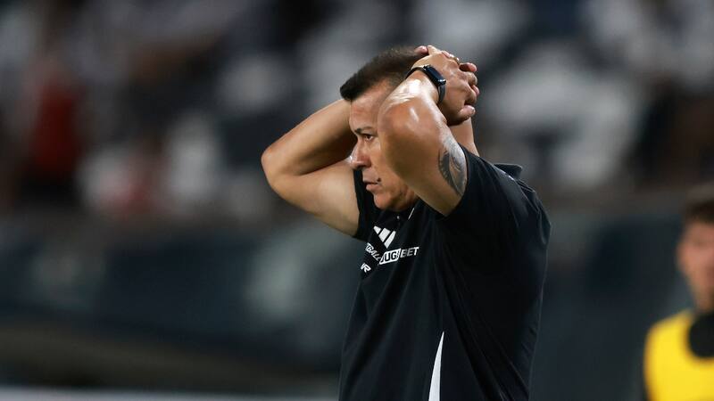 Sufre Almirón: Alexander Oroz baja para Colo Colo por desgarro