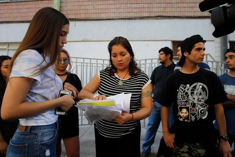 Santiago, 27 de enero 2020
Jovenes capitalinos rinden la Prueba de Seleccion Universitaria, PSU, en el Instituto de asuntos publicos de la Universidad de Chile.
Dragomir Yankovic/Aton Chile