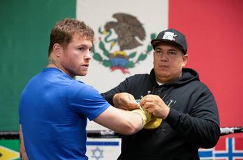 Ni 168 ni 175: revelan el peso que Eddy Reyno busca frente a Dmitry Bivol para proteger a Canelo Álvarez