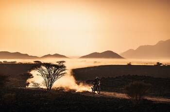 Pablo Quintanilla sufrió dura caída y debe abandonar el Rally Dakar: quedó inconsciente