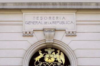 Servicio de Tesorerías busca trabajadores: Los sueldos van entre $1.600.000 y $3.000.000