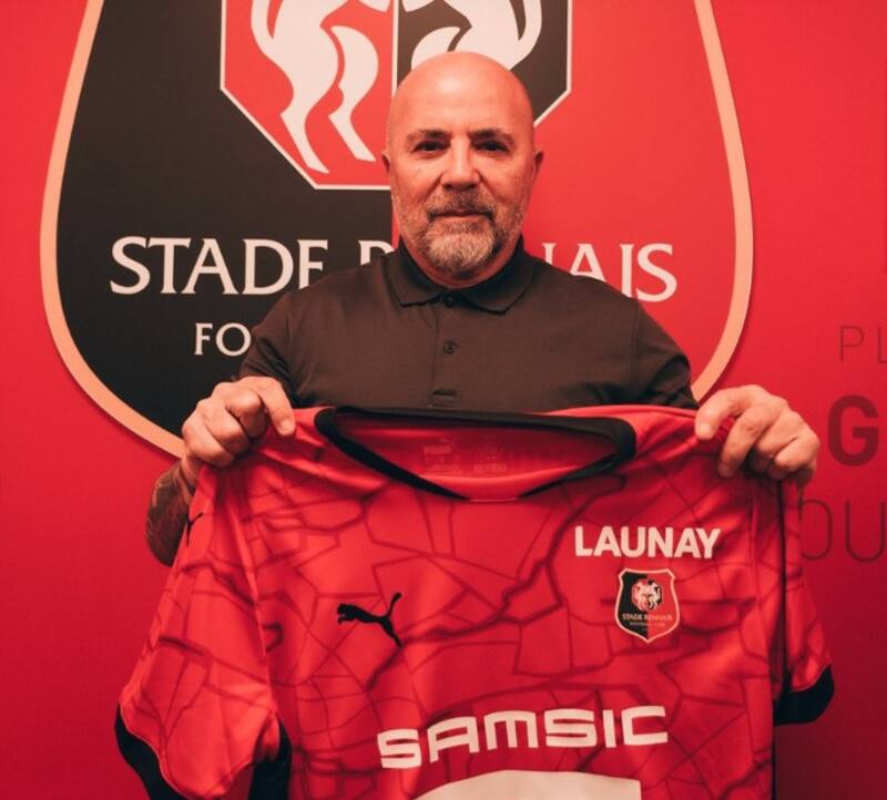 Después de seis meses en Flamengo y una salida tormentosa, Sampaoli volvía a un club que solo le exigía mejorar la campaña.