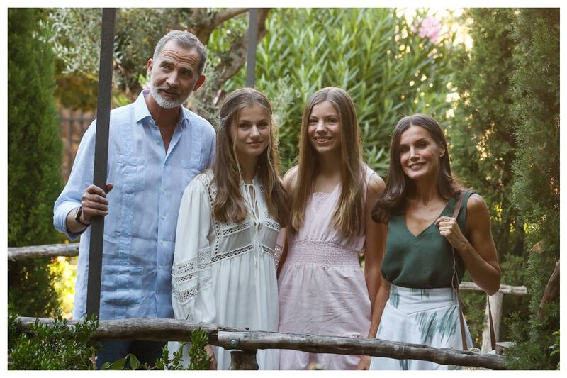 El Rey Felipe VI y la reina Letizia son los soberanos de España.