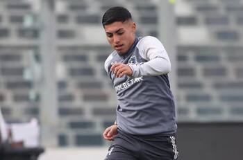 ¿Rival de La Roja? Jordhy Thompson podría jugar por otra selección sudamericana